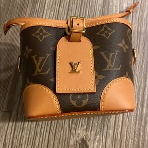 LIKE NEW!!!RARE NEWER Noe Bag